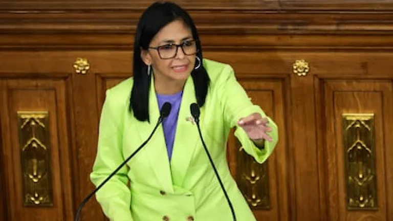 Delcy Rodríguez presenta nueva reforma petrolera en Venezuela