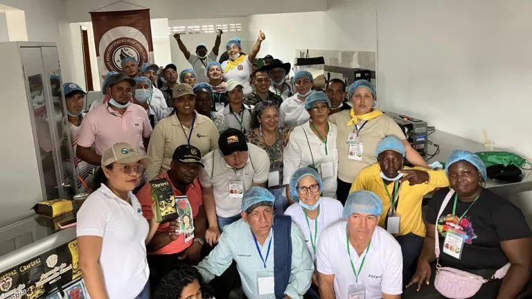 Mujeres firmantes de paz en Caquetá: inspiración transformación café 