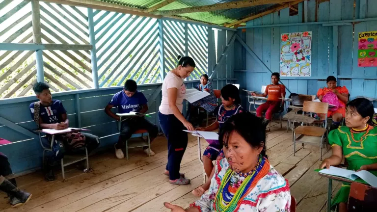 Conservar tradiciones indígenas con tecnología | Risaralda