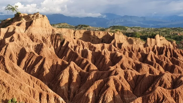 Desierto de La Tatacoa recupera su ruta central: avances y beneficios