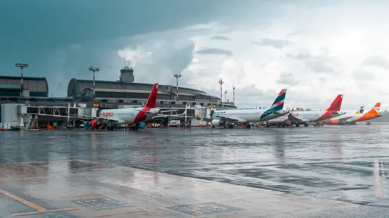 Anuncian el inicio de las obras de ampliación y remodelación del Aeropuerto José María Córdova