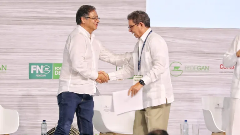 Petro invitó a José Félix Lafaurie al equipo negociador frente el Eln