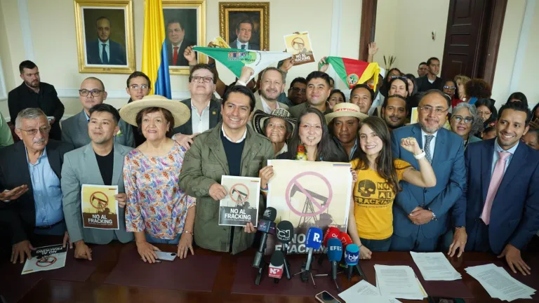 Gobierno radica proyecto antifracking mensaje urgencia