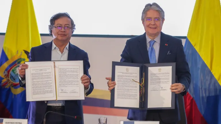 Colombia y Ecuador acuerdan luchar contra delitos ambientales