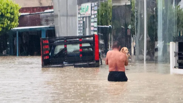 Inundaciones en Leticia dejan más de 18 barrios afectados