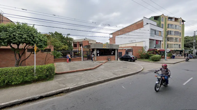 Hacinamiento de cuerpos en Medicina Legal de Bucaramanga