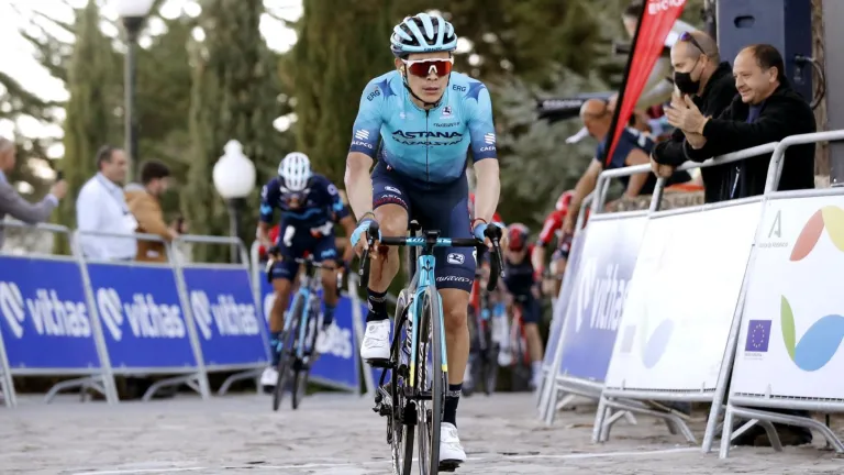 Miguel Ángel López en el Top 10 de La Vuelta a España