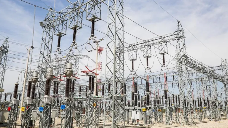 Avanza segunda fase del proyecto de transmisión de energía limpia en La Guajira