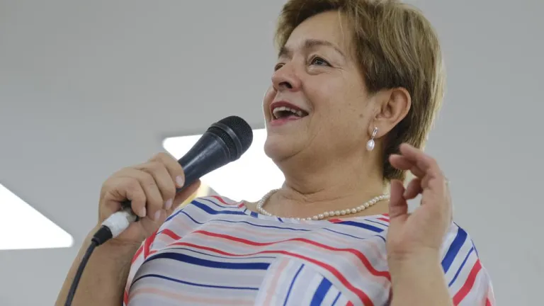 Ministra de Trabajo fue designada presidenta encargada