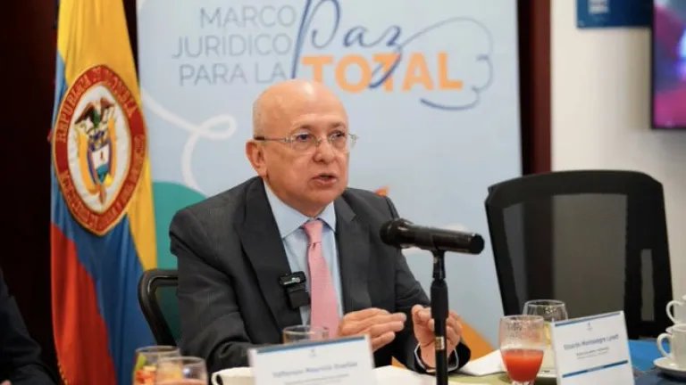 paz total: proyecto de ley fue radicado en el congreso