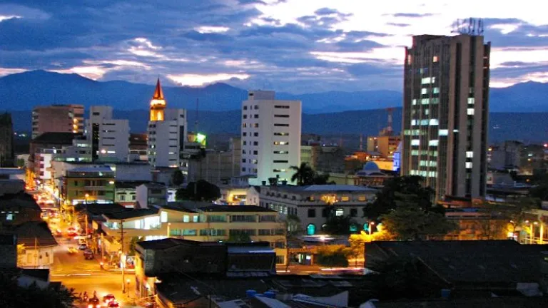 Suspenden el tratamiento y suministro de agua en Neiva