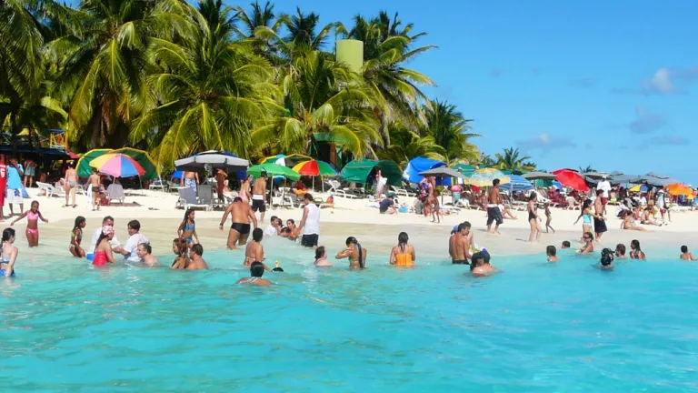 ¿Por qué el 27 de septiembre se celebra el Día Mundial del Turismo?