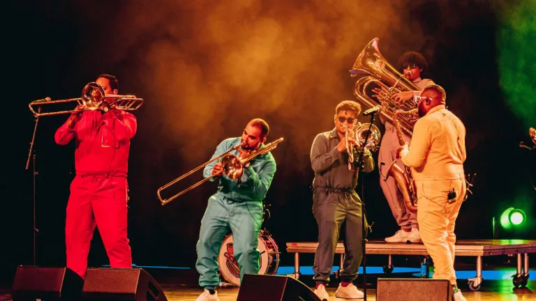 Papayebrass culmina exitosa gira europea