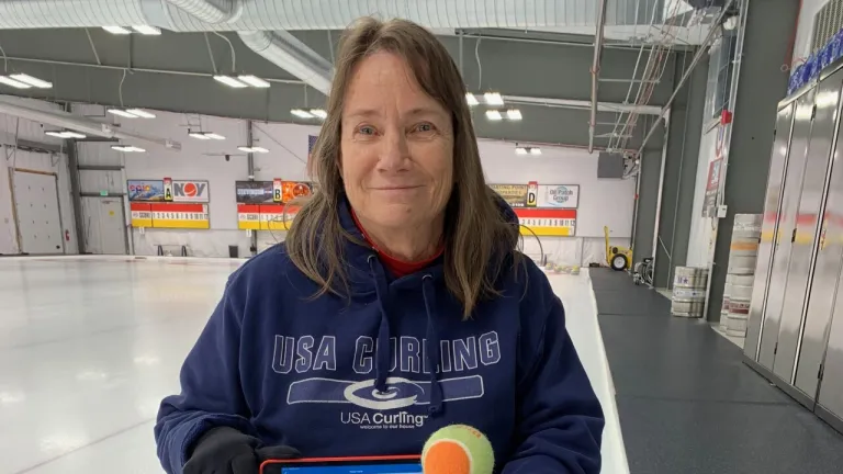 Pam Wilson, la deportista más longeva en los Paralímpicos de Pekín