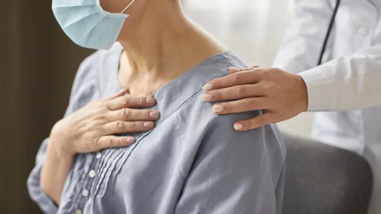 “Si tengo síntomas gripales, me aíslo y pido prueba PCR": MinSalud