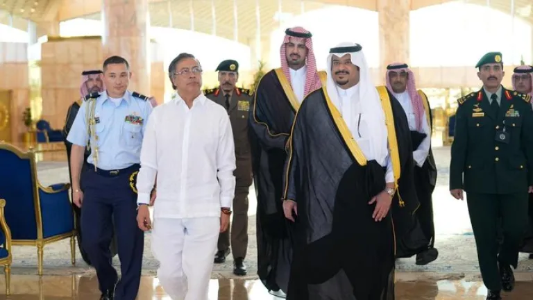 Petro en Arabia Saudita: Colombia no se bloquea se abre a todo el mundo