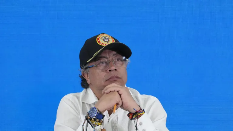 Petro rechaza aumento UPC 2026 propuesto por  Acemi