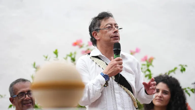 Petro sobre propuesta reducción del Estado de Abelardo de la Espriella