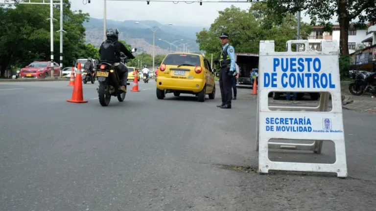 Pico y placa Medellín y Valla de Aburrá:  27 al 30 de abril de 2026