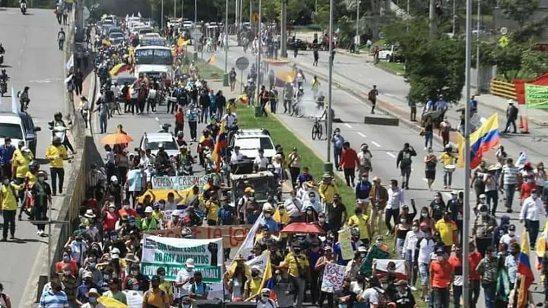 Santander: manifestantes bloquearon vías en Piedecuesta y Floridablanca  