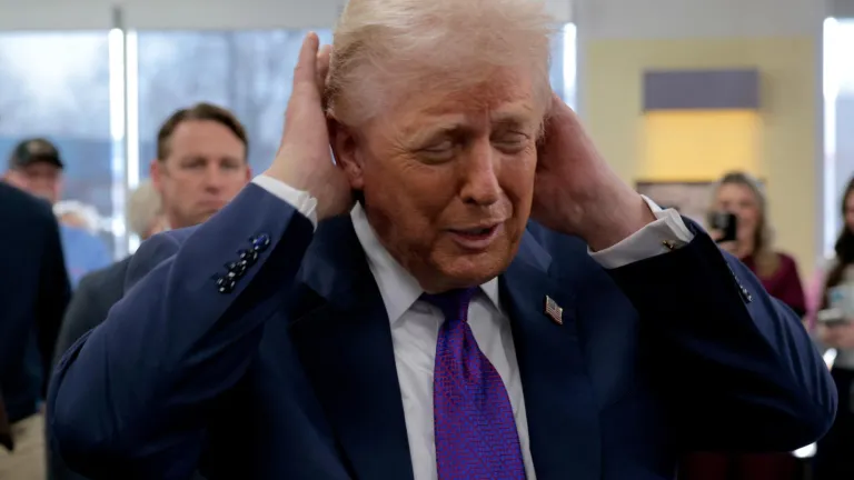 Política arancelaria de Trump recibió duro golpe en corte suprema de EE. UU.