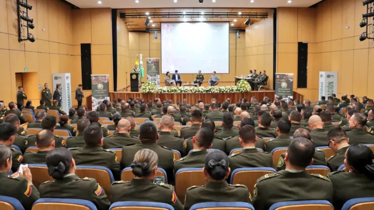 Cifra reducción víctimas masacres Colombia 2024: Policía 