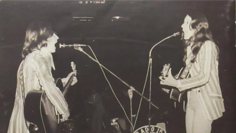 Entre gemas escondidas recordamos el pop luminoso de Elia y Elizabeth