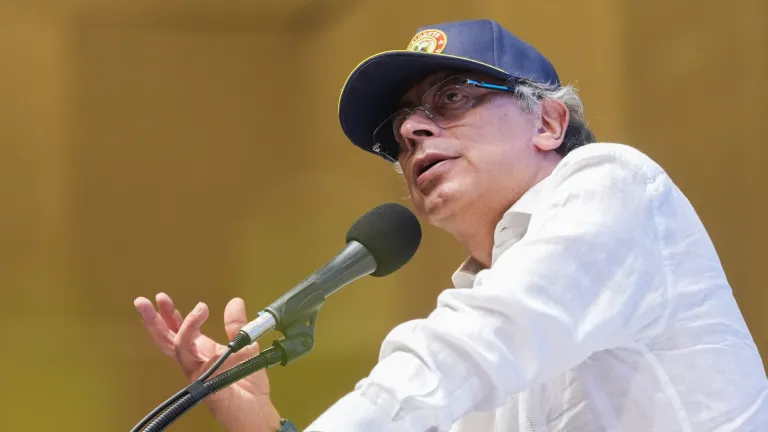 Petro reitera alerta de crisis fiscal en Colombia