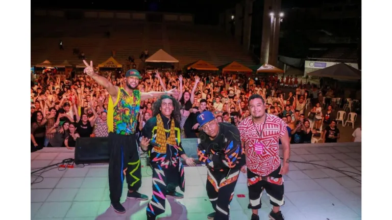 En la primera edición del evento, el año pasado, el espectáculo de cierre lo presentó Systema Solar.