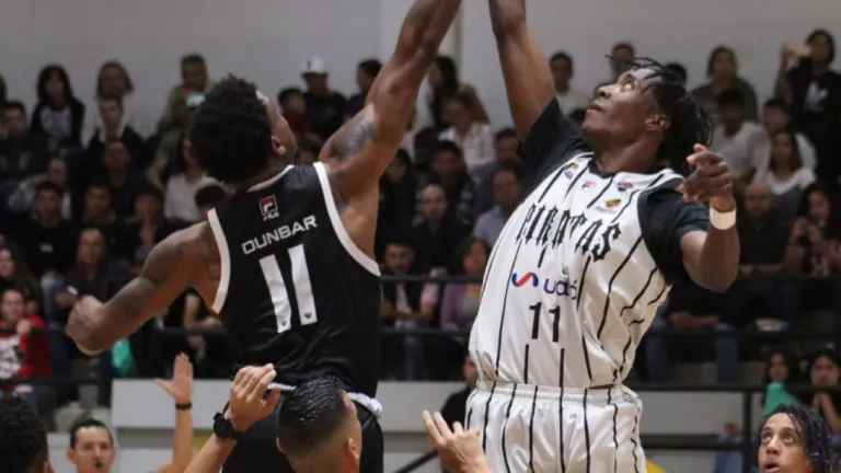 Cafeteros y Caribbean Storm disputarán la final de la Liga de Baloncesto 