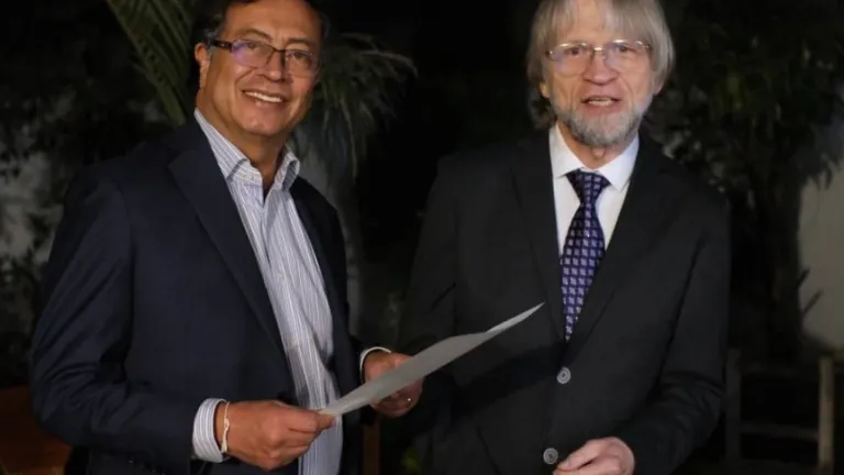 Antanas Mockus mantiene la nulidad en el Senado por decisión de la Corte