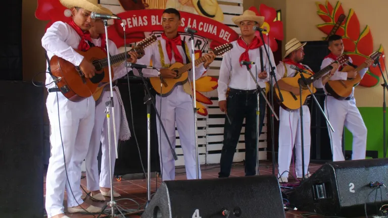 El rajaleña: tradición musical del Huila que vive en Peñas Blancas