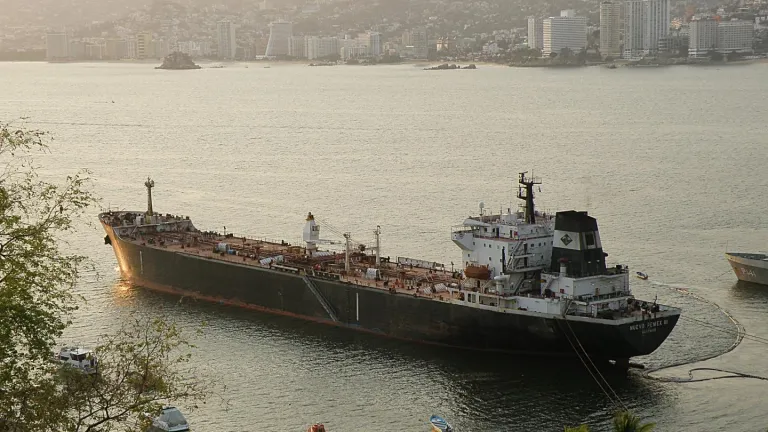 Rusia desafía el bloqueo de EE.UU. sobre Cuba con envío de buque petrolero