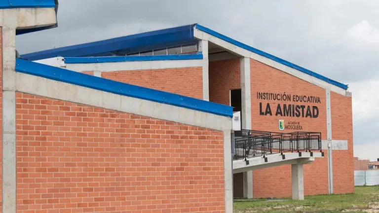 Niña murió cuando comía su refrigerio en colegio de Mosquera