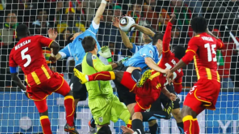 Luis Suárez: Uruguay- Ghana 2010