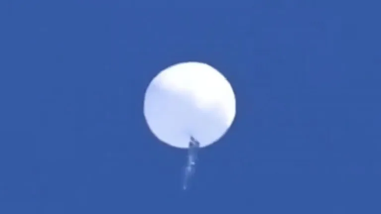 Registran paso de globo por el espacio aéreo colombiano