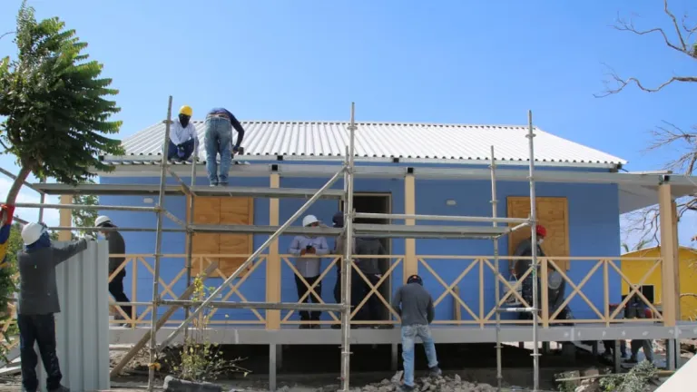 Plan de vivienda en San Andrés: reconstrucción tras huracanes Eta, Iota y Julia.