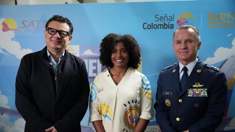 Vuela Colombia Satena y Señal Colombia