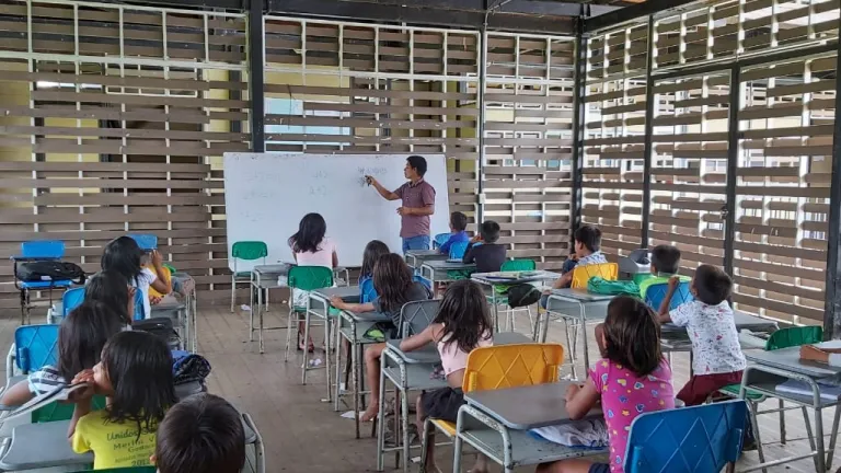 Profesora Edilma educando