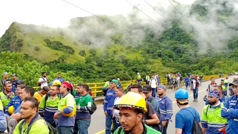 Tras alcanzar acuerdos, se levantó el bloqueo en la vía hacia Hidroituango