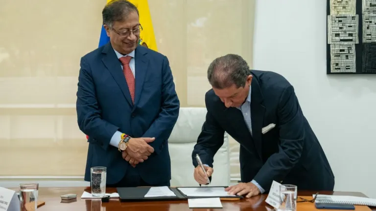 Gobierno Nacional y Fedegan firmaron acuerdo para la compra de tierras