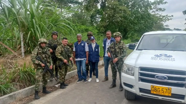 Denuncian confinamientos en Alto Mira y Frontera denuncia
