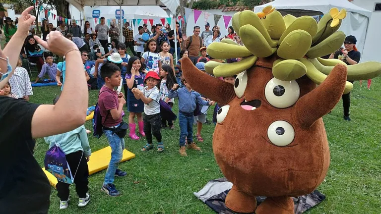 Frailejón Ernesto Pérez cuidado ambiental en Colombia