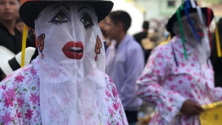 Tesoros culturales de Funes: Las encantadoras mojigangas en honor a San Pedro en Nariño