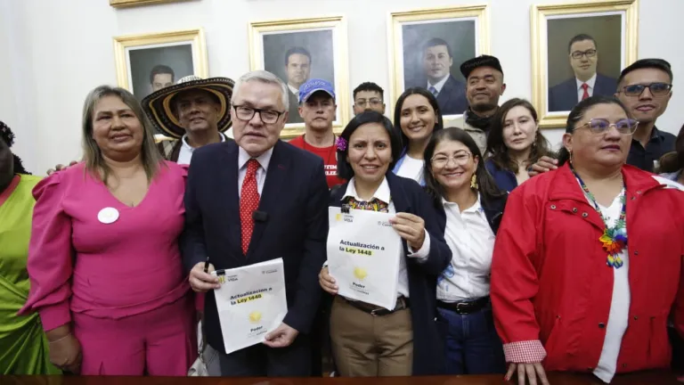 Gobierno busca modificar ley de víctimas a través del congreso