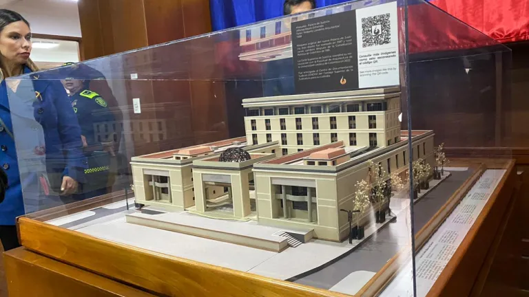 Centro de Memoria del Holocausto del Palacio de Justicia: Inauguración y fotos