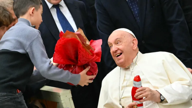 Posturas del Papa Francisco 