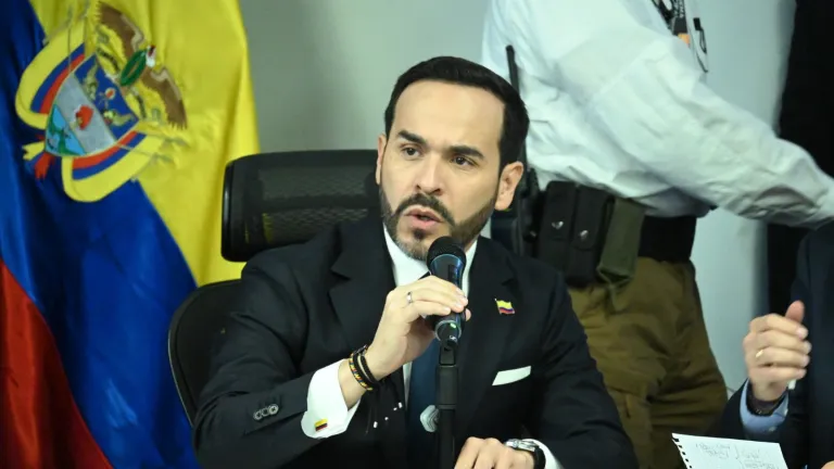 Presidente De la Espriella lidera atención de emergencia por terremoto y declara desastre de carácter nacional