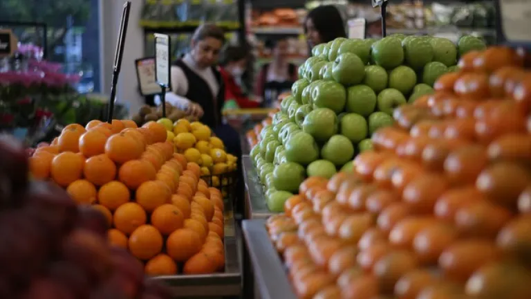 Convenio Bogotá-Cundinamarca: entrega de canastas y paquetes alimentarios a población vulnerable
