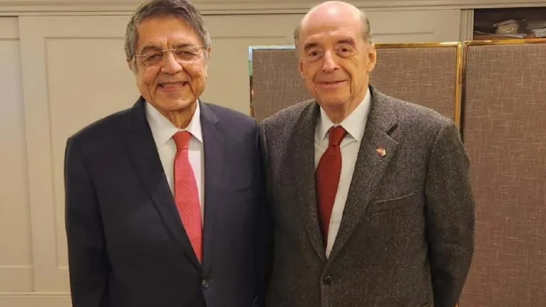 Colombia ofrece la nacionalidad al opositor nicaragüense Sergio Ramírez